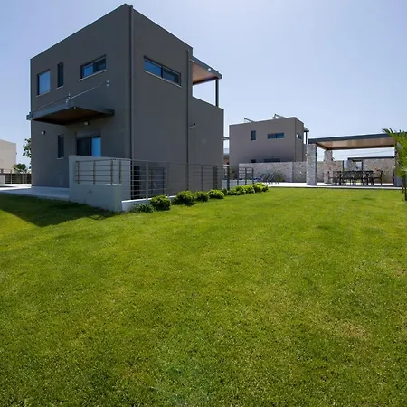 Vilă Imperium Luxury Villas-sauna, Jacuzzi&heated Pool *