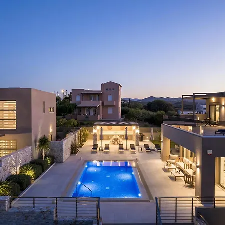 Imperium Luxury Villas-sauna, Jacuzzi&heated Pool