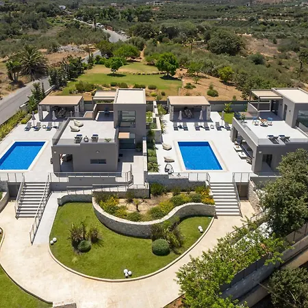 Imperium Luxury Villas-sauna, Jacuzzi&heated Pool *